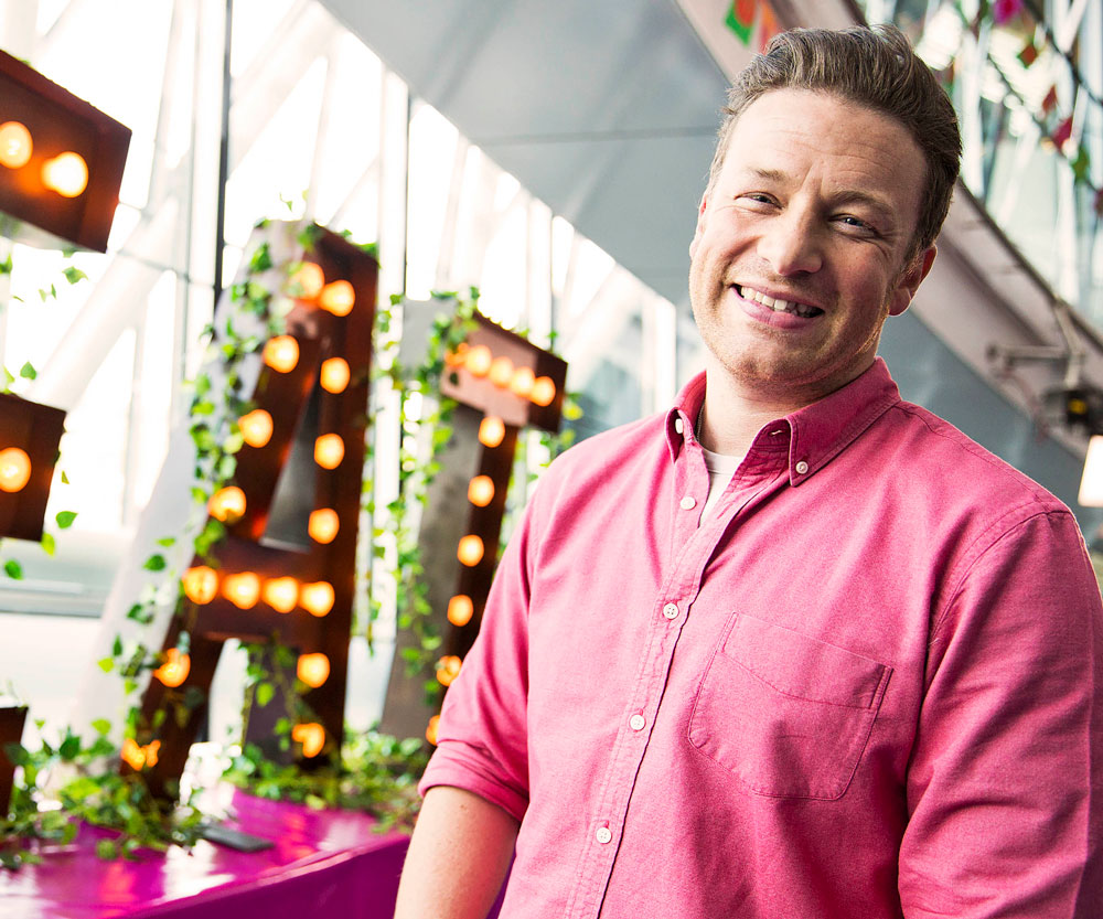 Jamie Oliver opens up about his family life: “We don’t need any more kids!”