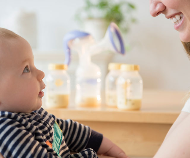 Pump vs Breastfeeding: What you need to know