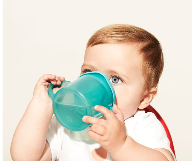 When to give baby water – a guide