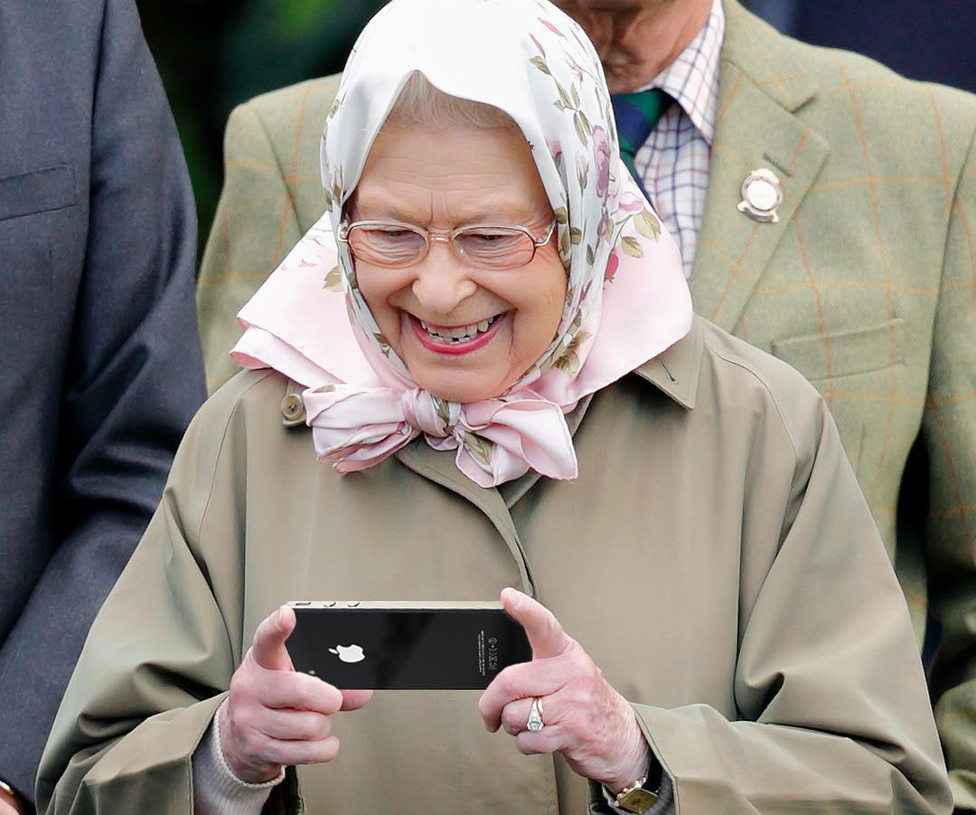 Queen Elizabeth has posted on Instagram for the first time