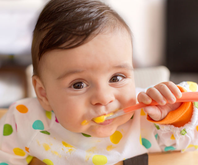 9 month old: Learning to self-feed