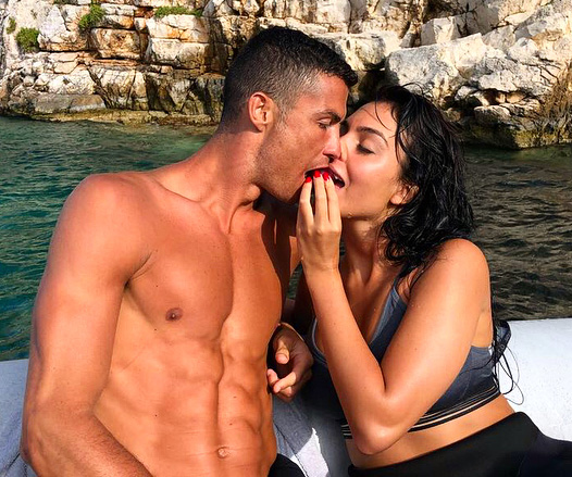 Cristiano Ronaldo’s model girlfriend “always” wears lingerie to bed to keep her man “happy”