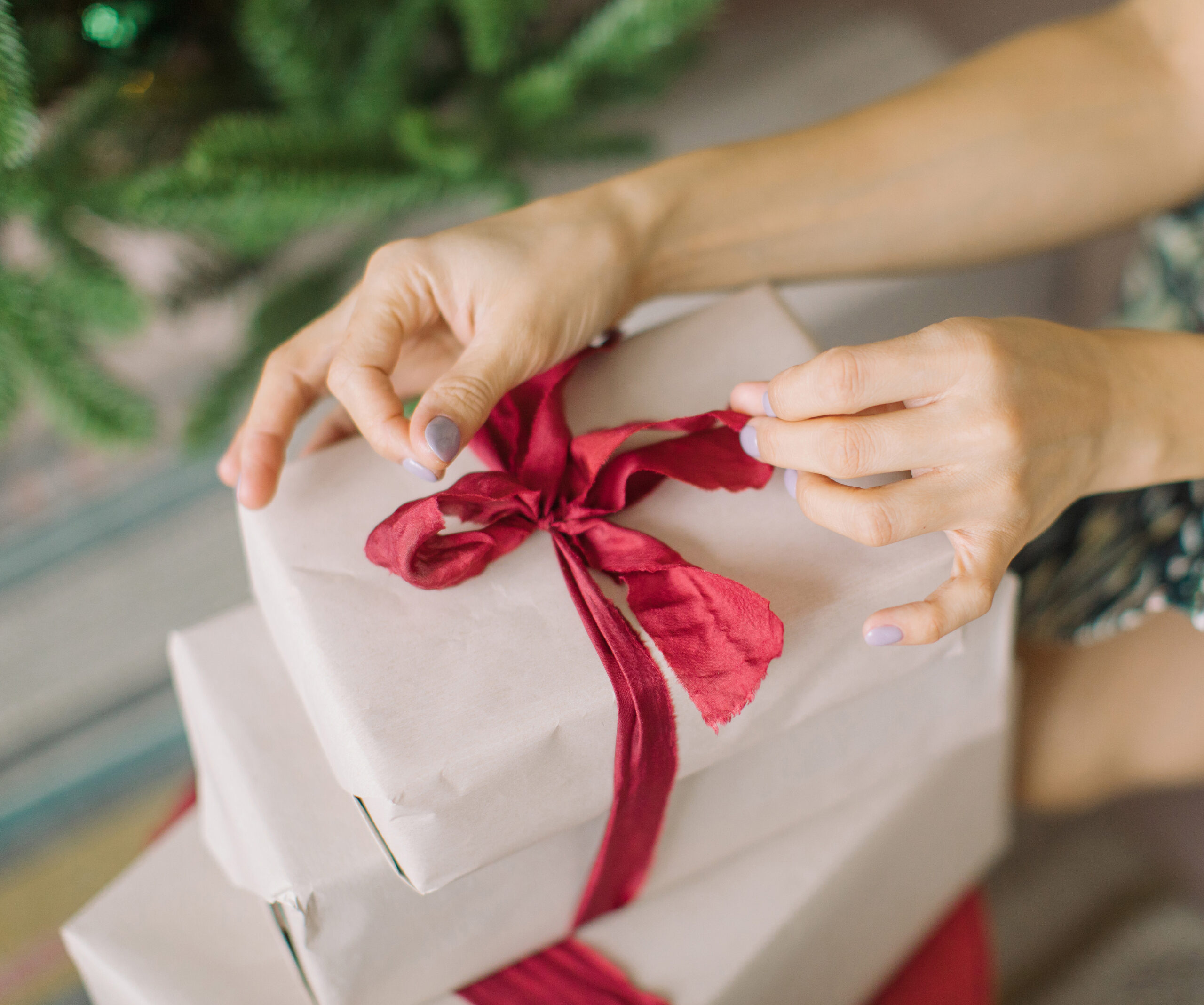 A wrapping experts reveals 17 ways to disguise your Christmas gifts