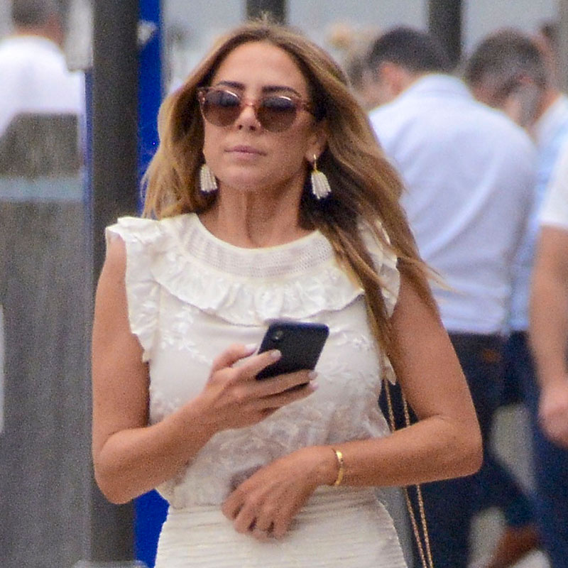 The real reason Kate Ritchie’s still wearing her ring amid marriage woes
