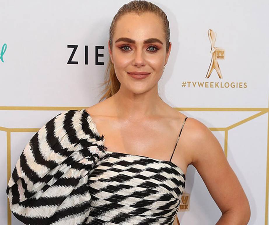 Jessica Marais pulls out of Back To The Rafters