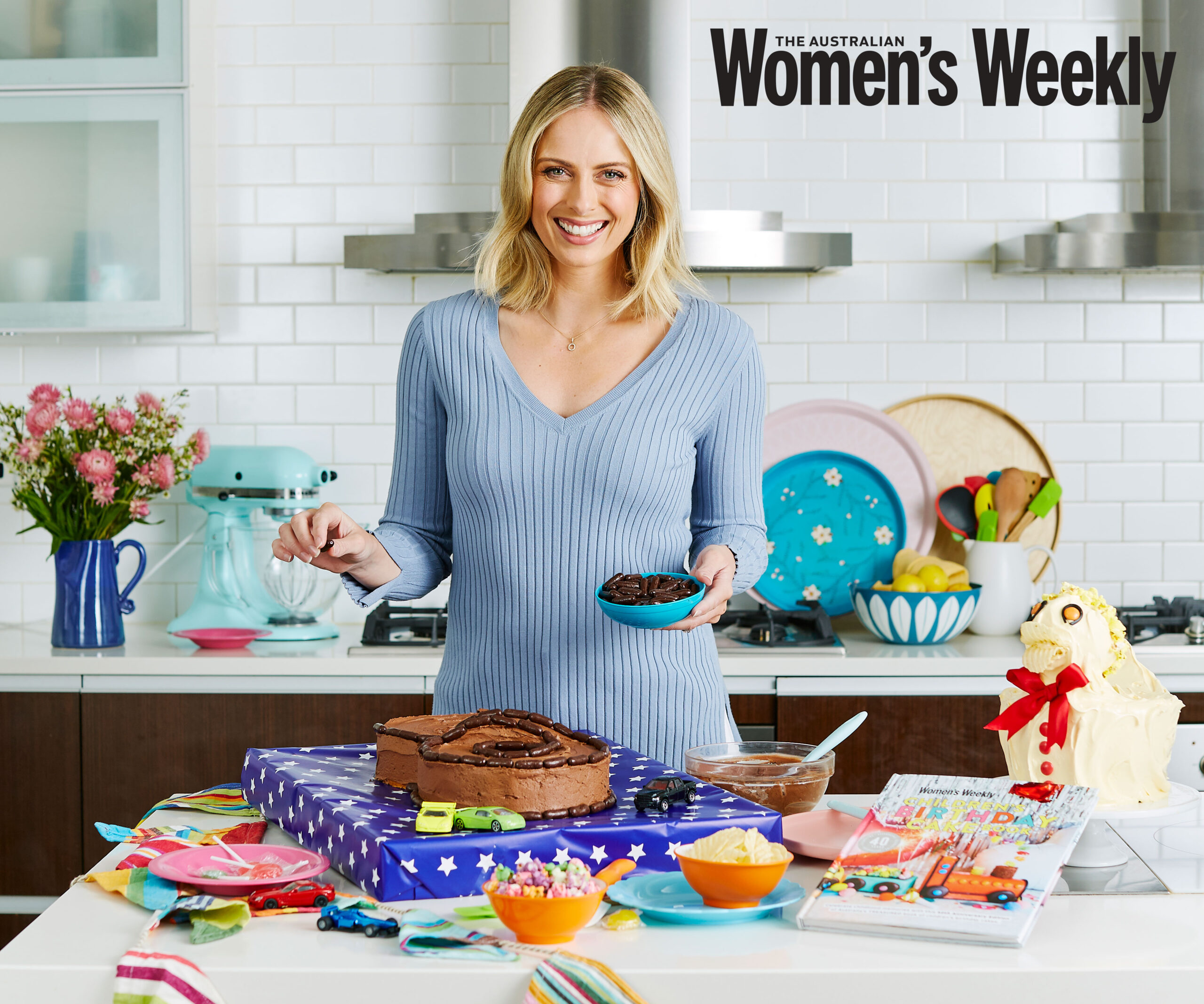 EXCLUSIVE: Sylvia Jeffreys competes in the ultimate bake-off from The Weekly’s cake cook book – and the results are a sight to behold