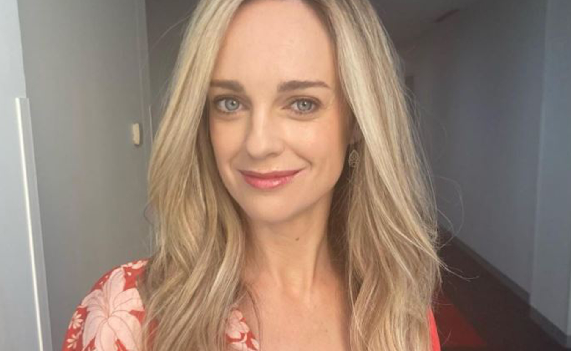 Home and Away’s Penny Mcnamee sizzles in her new 80s hair makeover and this sultry look can easily be achieved at home