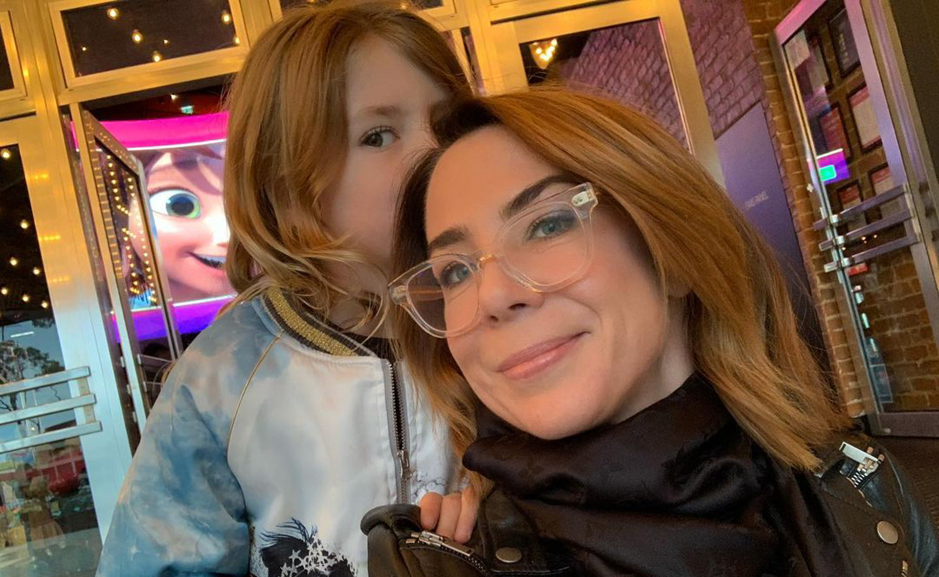 Kate Ritchie is way too relatable as she attempts to braid daughter Mae’s hair