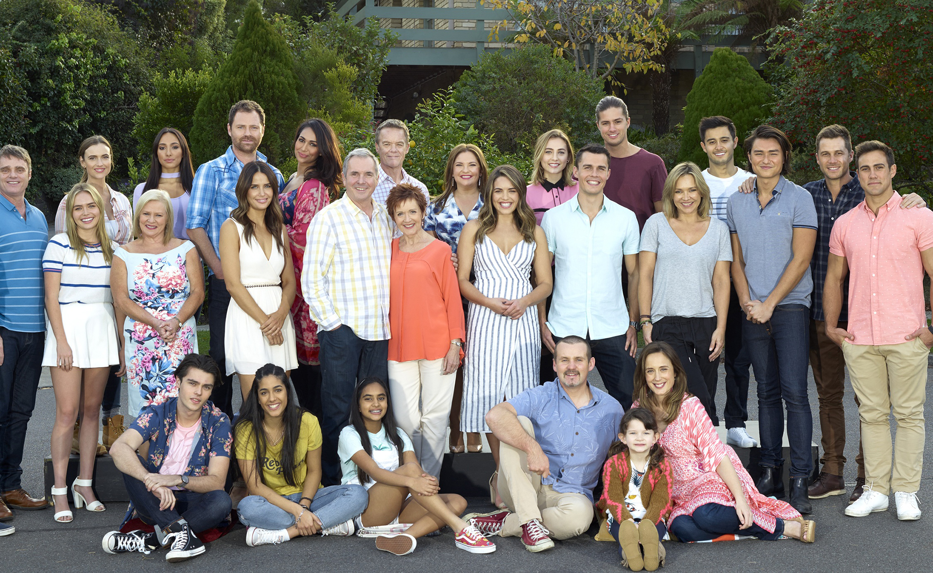 Petition to save Neighbours from the axe amasses more than 50,000 signatures as former cast members throw their support behind the soap