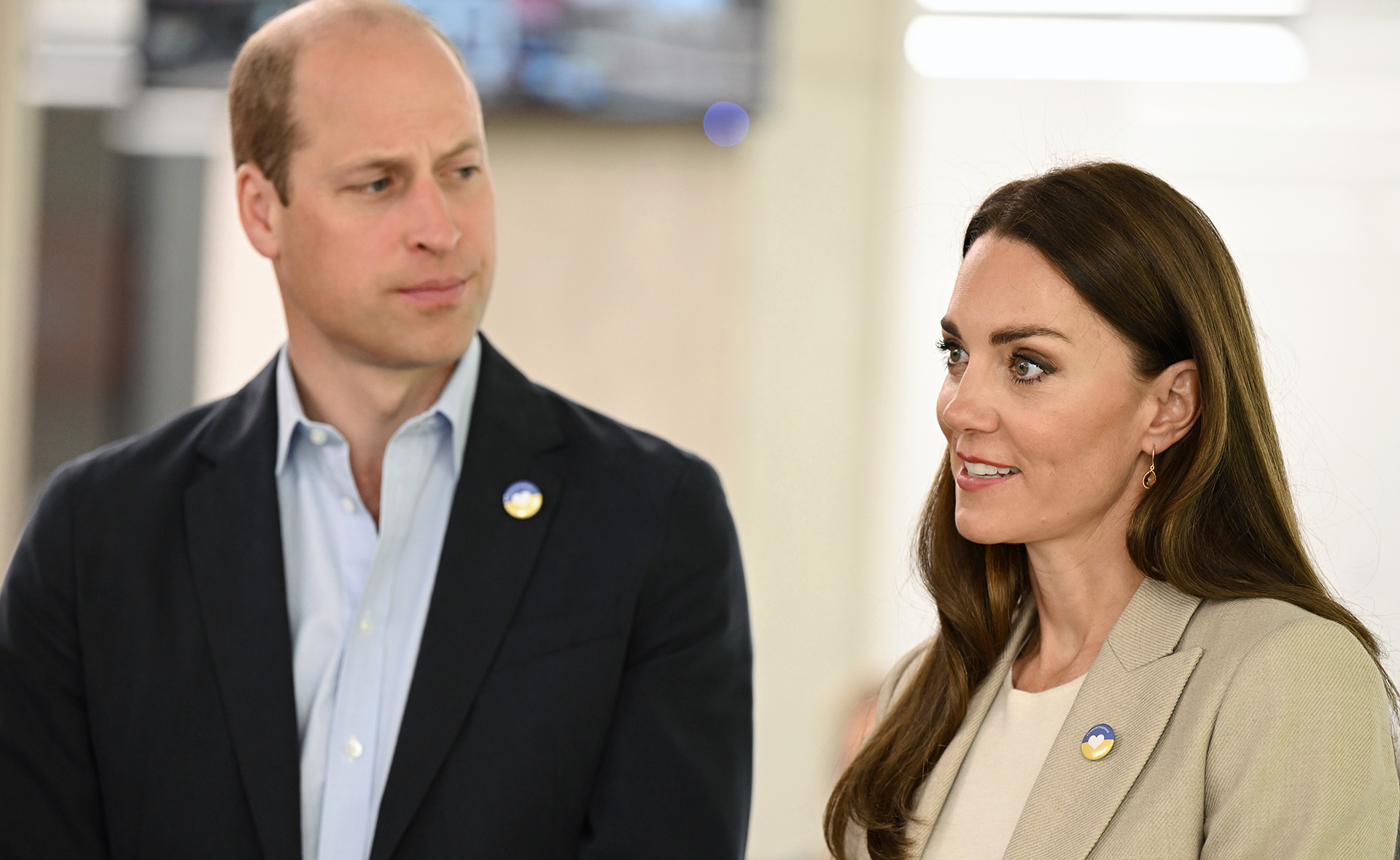Catherine, Duchess of Cambridge’s touching gesture as she and Prince William show their support for Ukraine