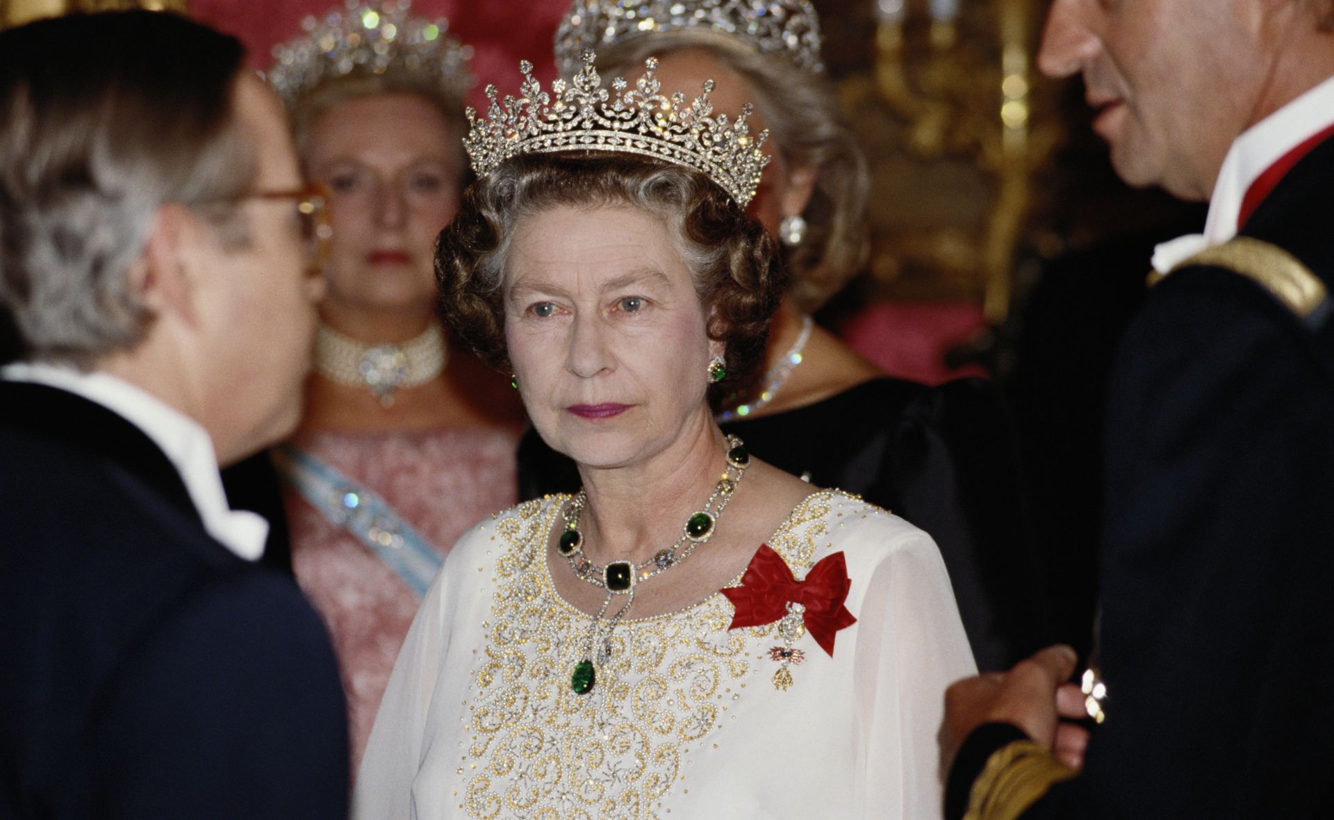 Who will inherit the Queen’s jewellery following her passing?