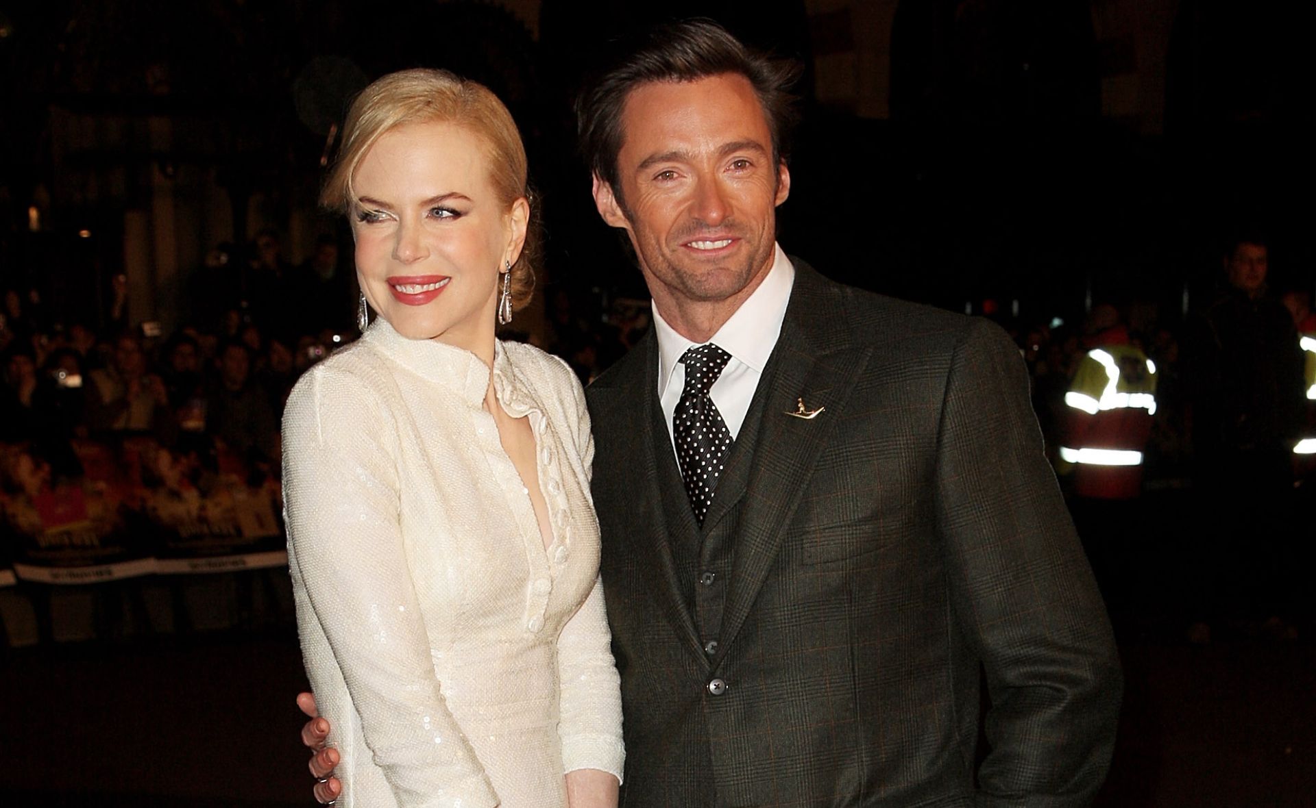 Nicole Kidman surprises Hugh Jackman on stage with a very generous act
