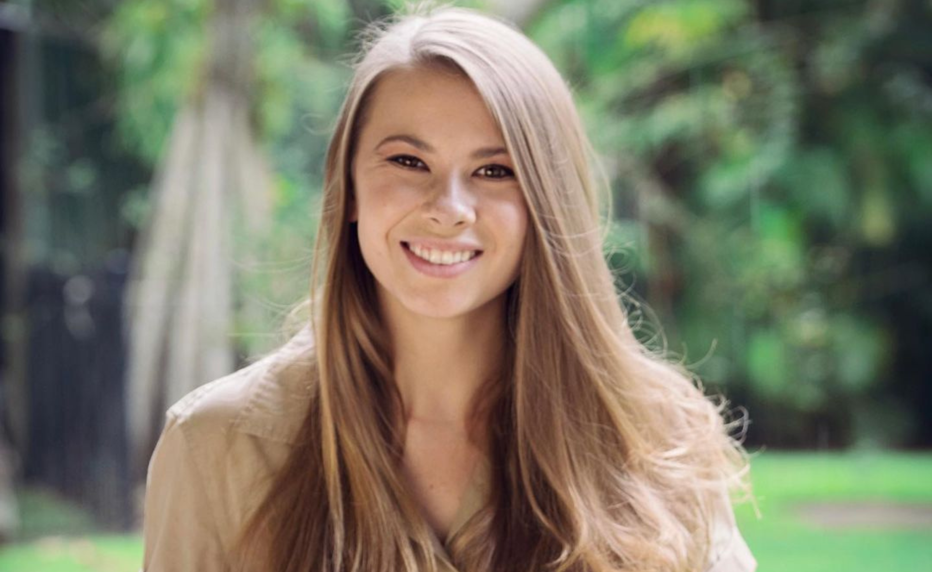 Bindi Irwin has reached out to her wildlife warrior fans for help! This never happens