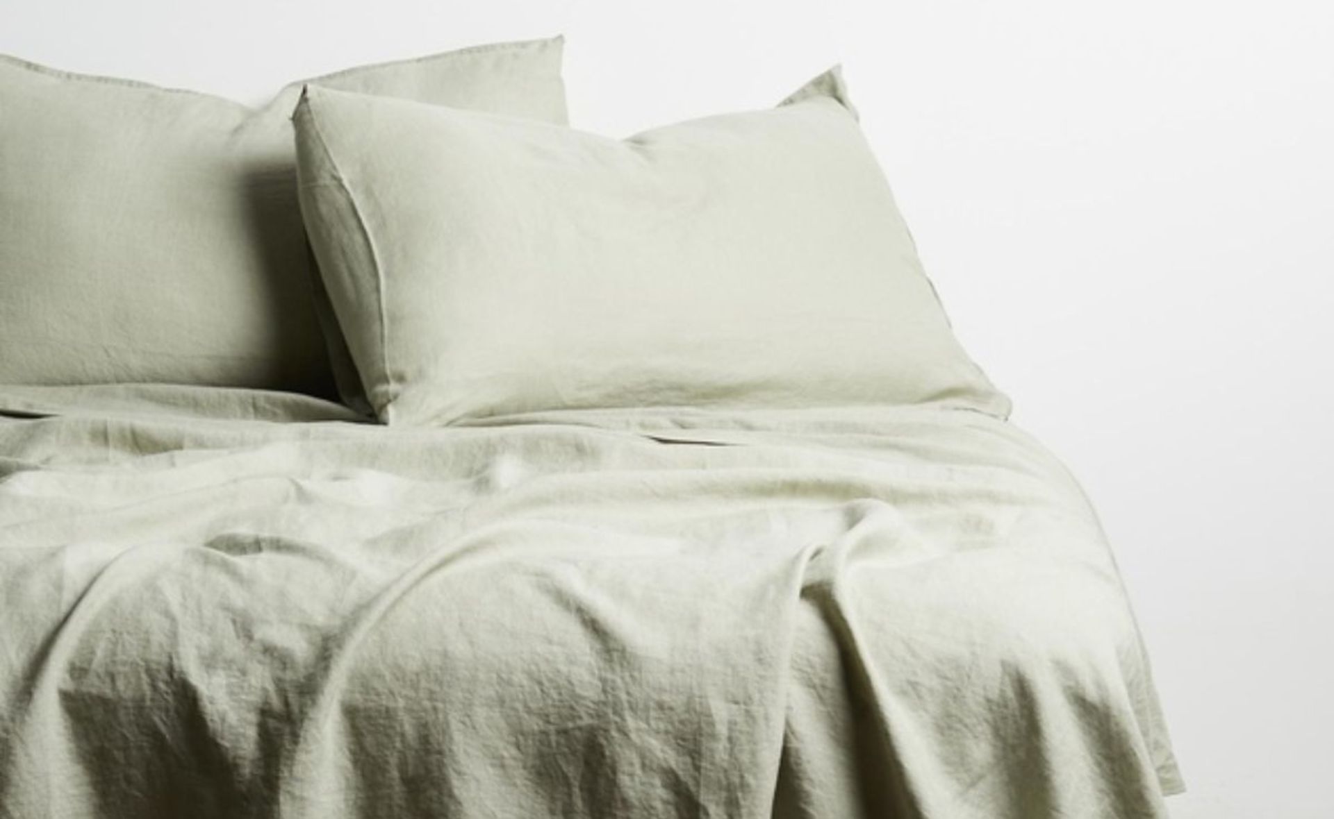 Get your beauty sleep with the ultimate cooling sheets for an Aussie summer