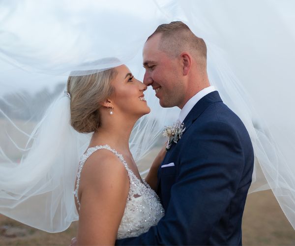Bride finds this stunning dress in an op shop for $100!