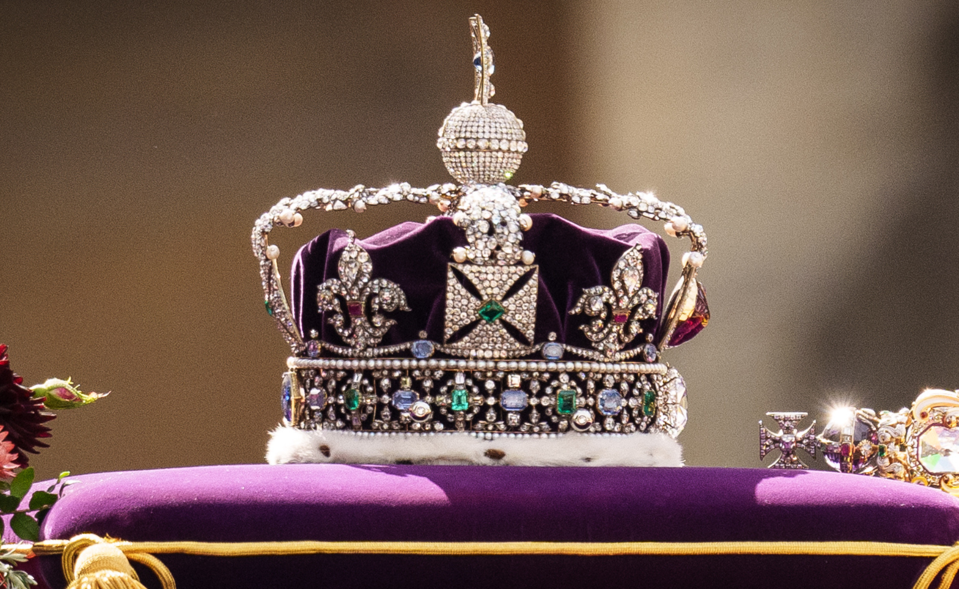 What are the 12 monarchies of Europe?