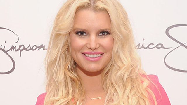 Jessica Simpson will marry before second baby arrives