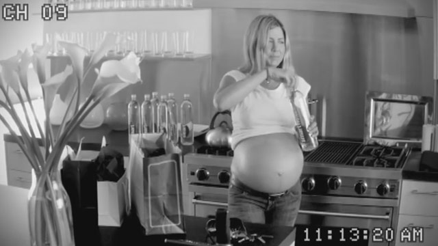 Jennifer Aniston poses pregnant in spoof video
