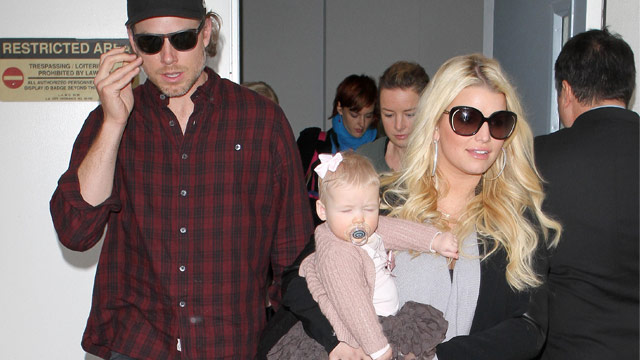 Jessica Simpson welcomes baby boy