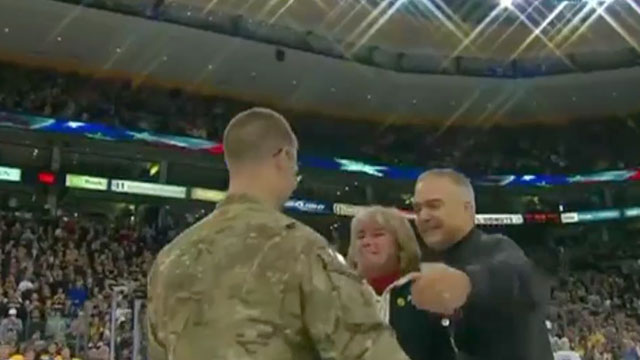 Soldier surprises parents