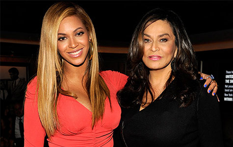 Celebs who adore their mothers!