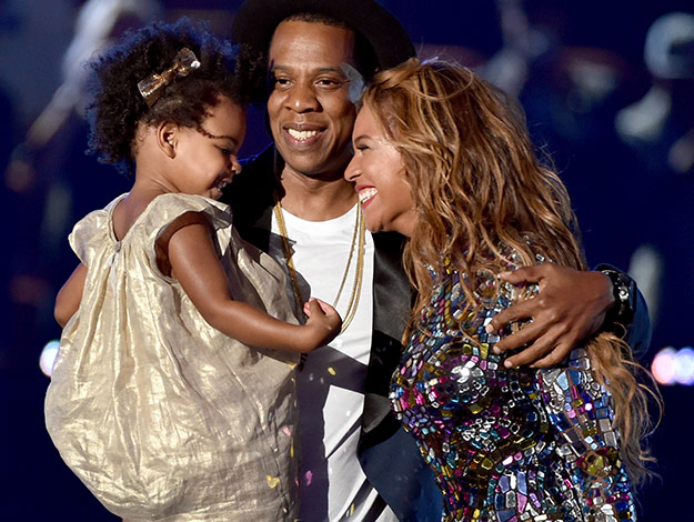 Queen Beyonce upstaged by her adorable daughter Blue!