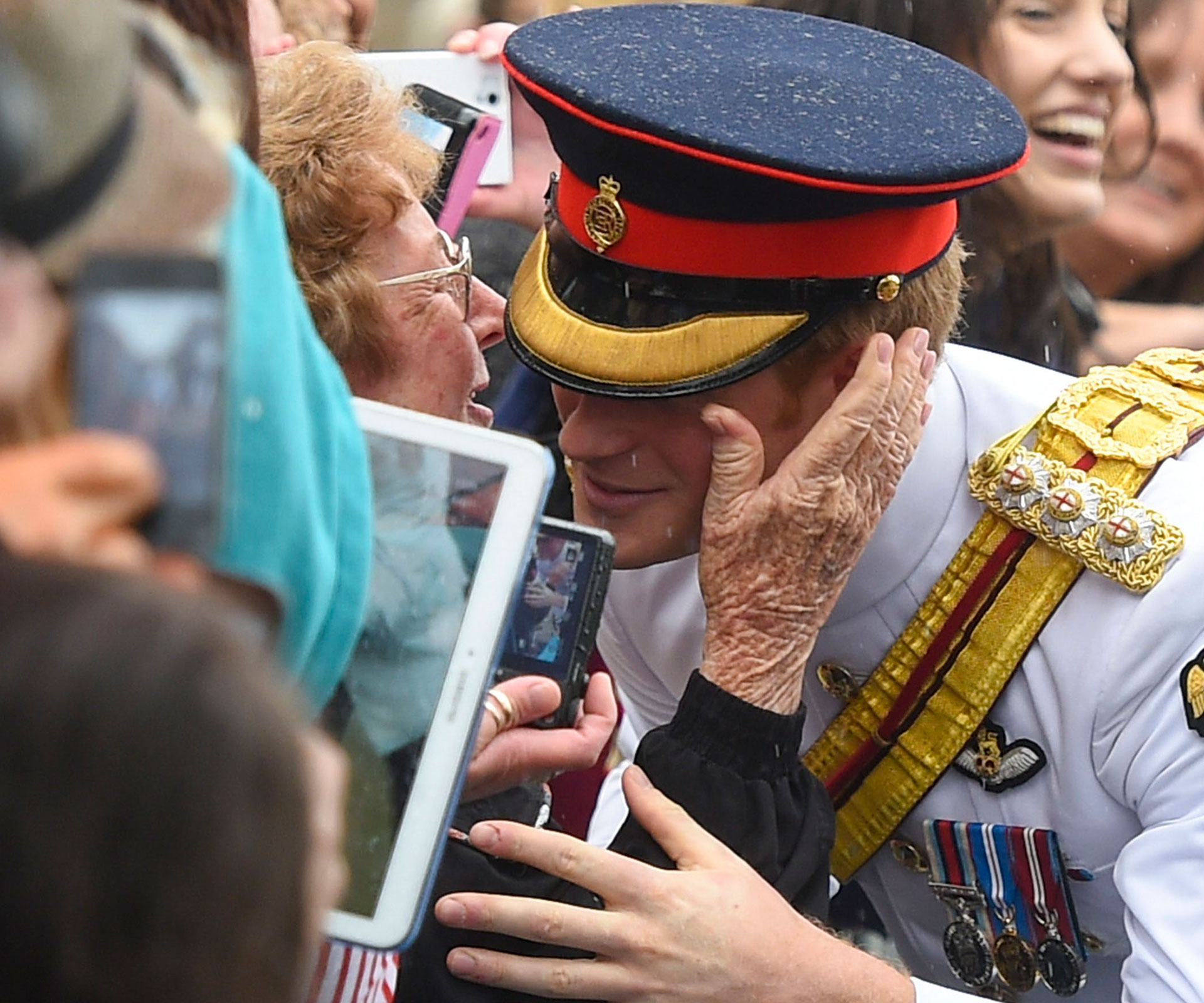 Meet the Aussie Grandma who got to kiss Prince Harry!