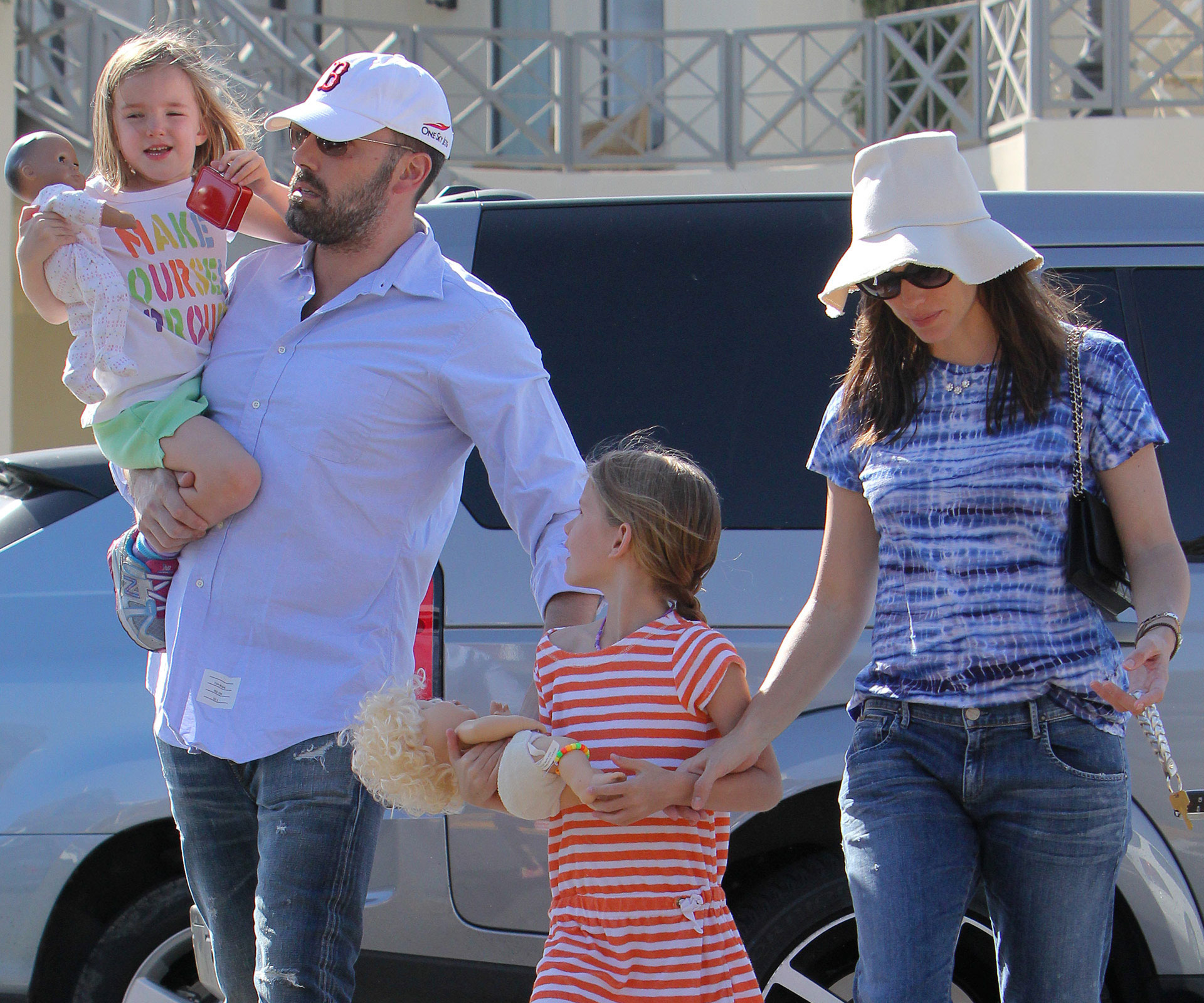 Ben Affleck and Jennifer Garner with their daughters 