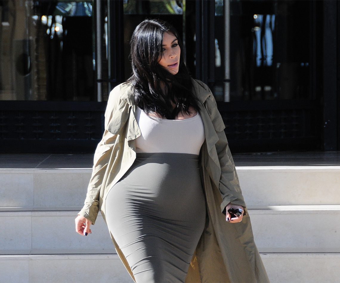 Kim Kardashian posts racy naked pregnant selfie