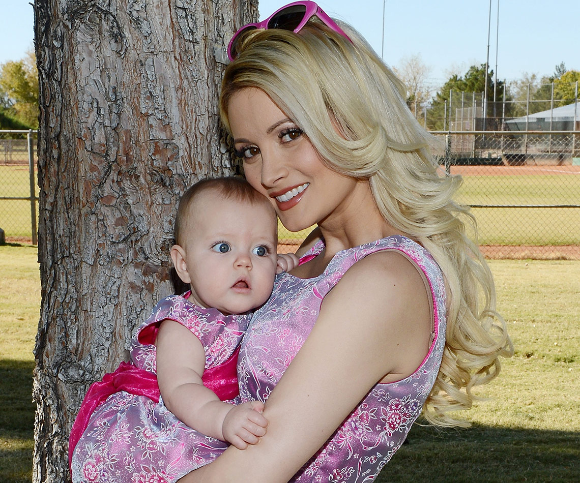 Holly Madison and daughter Rainbow 