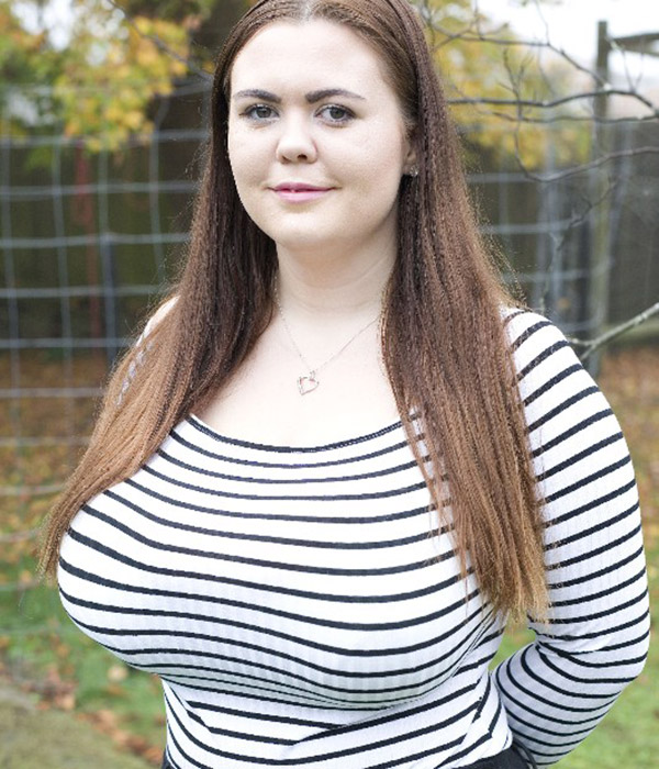 Young mum with K-cup boobs begs for breast reduction