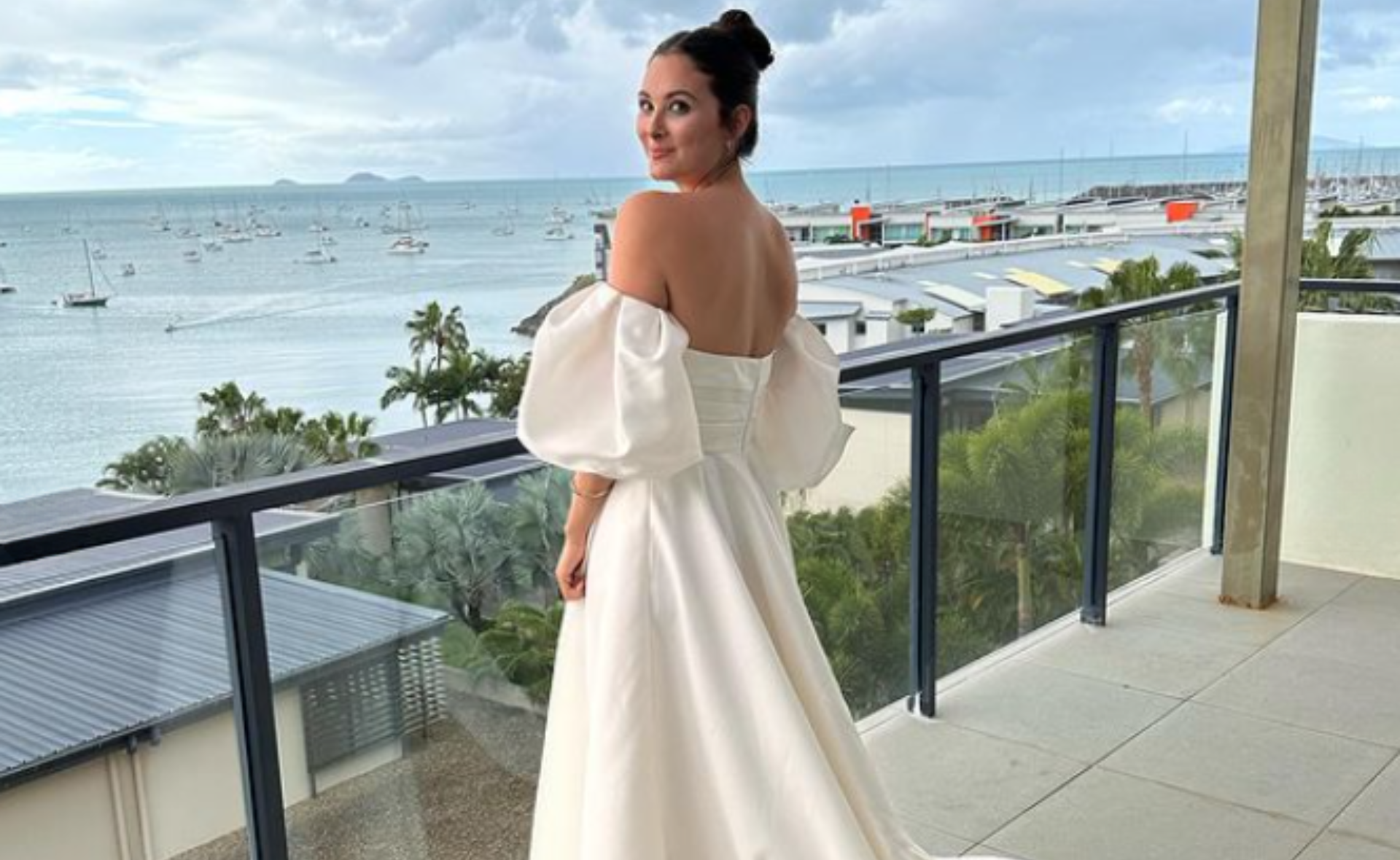 Farmer Wants A Wife star Tess Brookman causes fan frenzy following new wedding dress photos