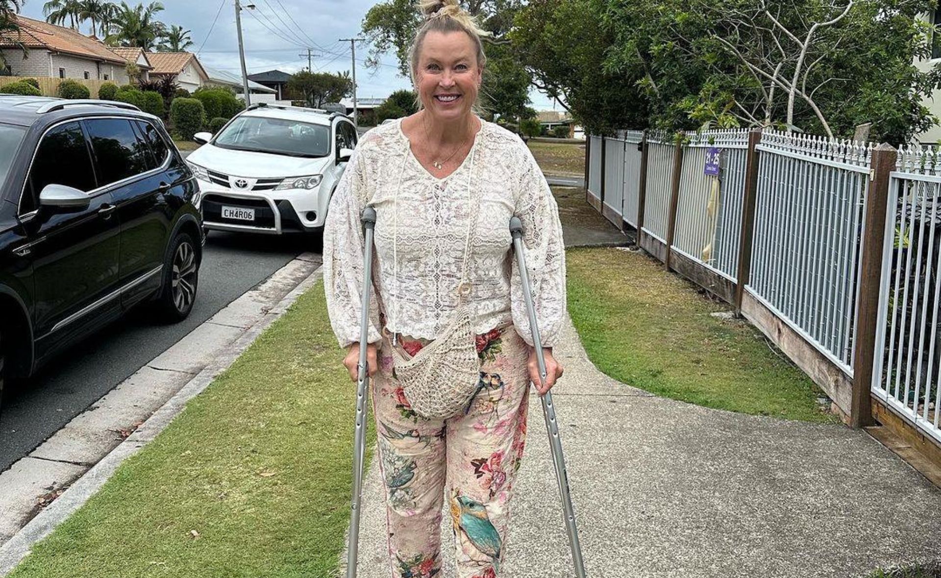 Lisa Curry reveals she will walk again after hip replacement surgery