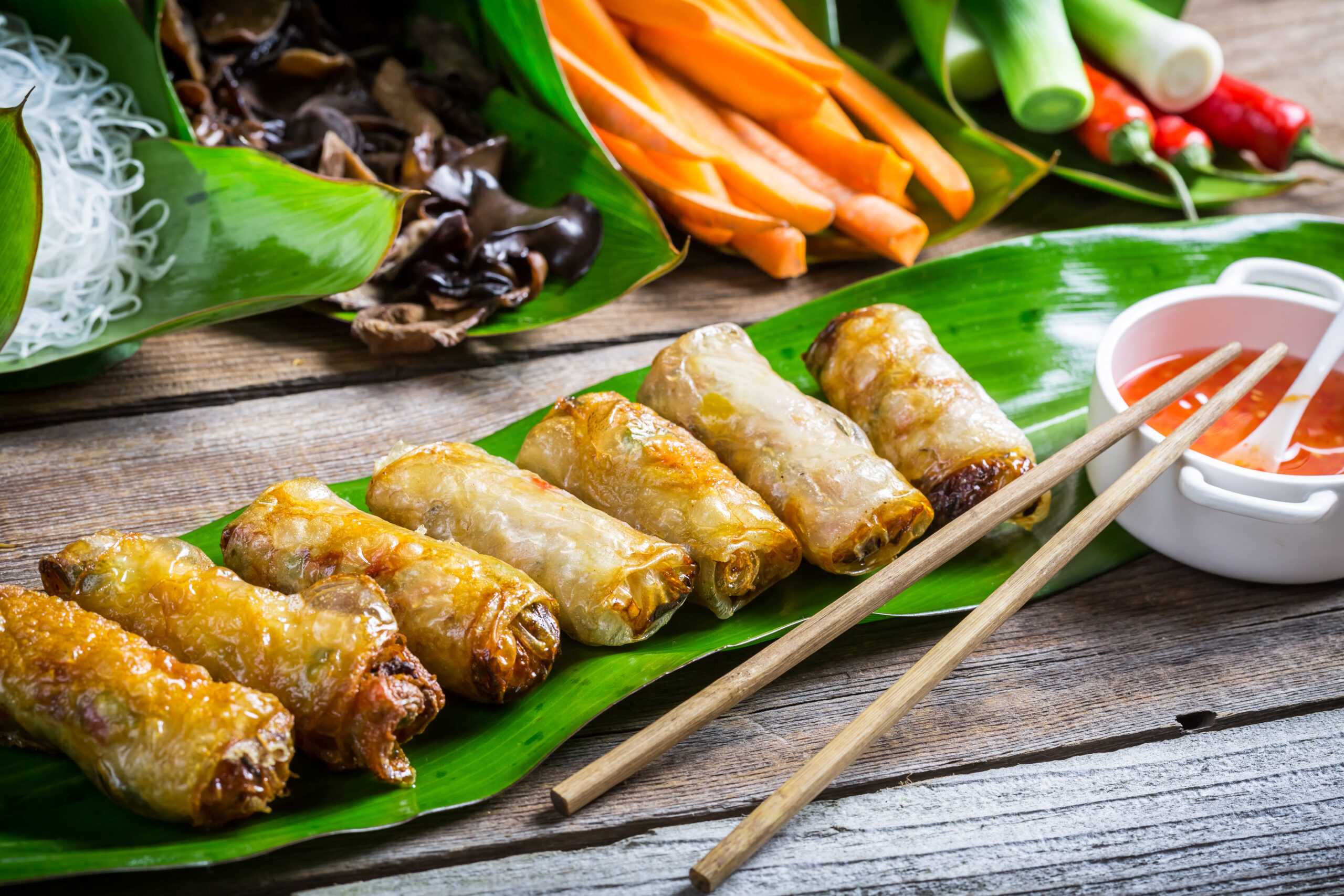Make Vietnamese Spring Rolls with rice paper