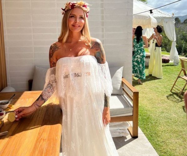 Aussie woman born with two vaginas!