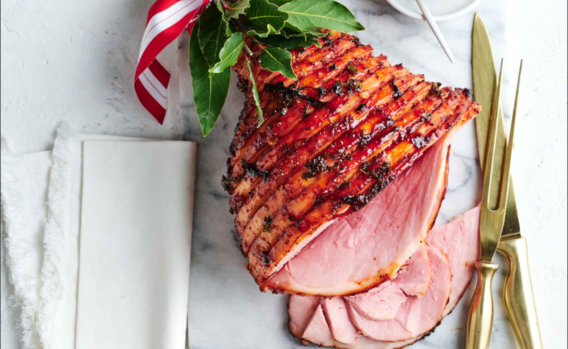 Head outdoors this Christmas with this ham you can cook on the barbie!